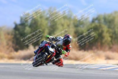 media/Jan-08-2022-SoCal Trackdays (Sat) [[1ec2777125]]/Turn 7 (1035am)/